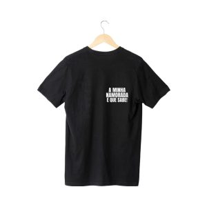 T-shirt homem "A minha namorada é que sabe" (100% algodão)